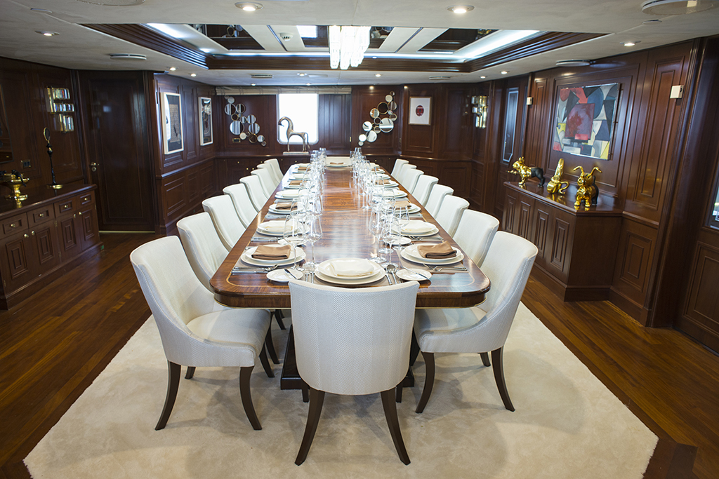 formal dining area.jpg