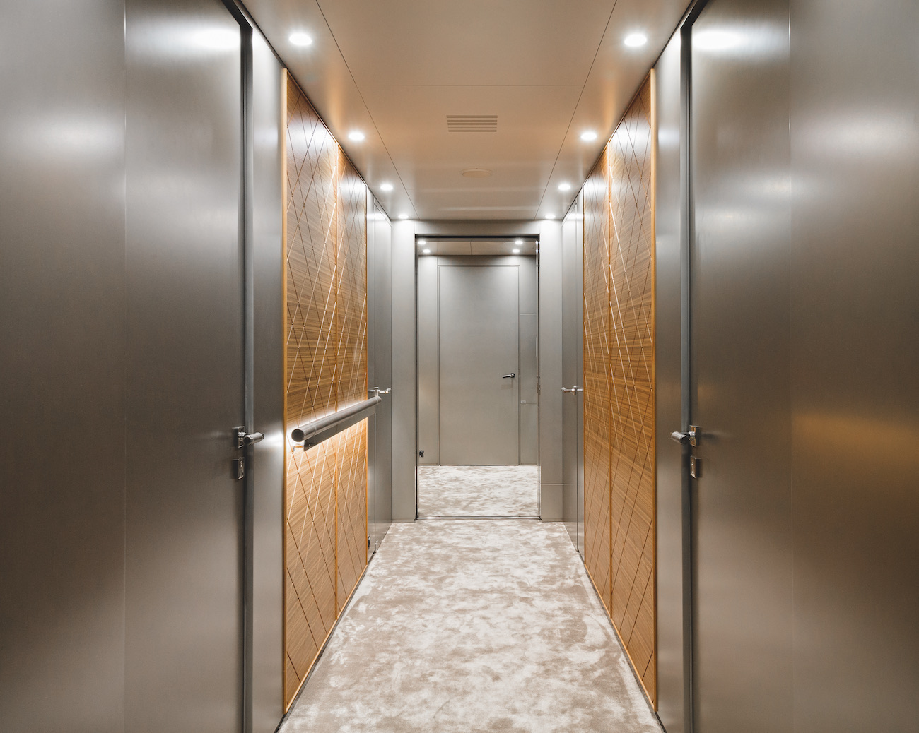hallway detail.jpg