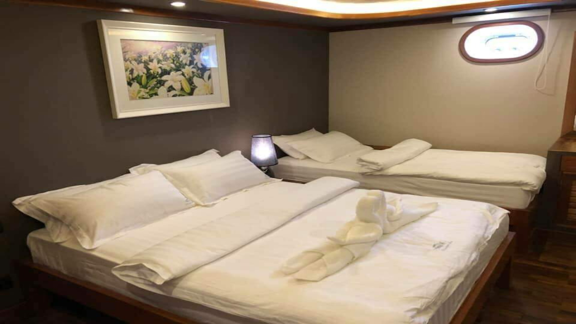 lower deck family cabin.jpg