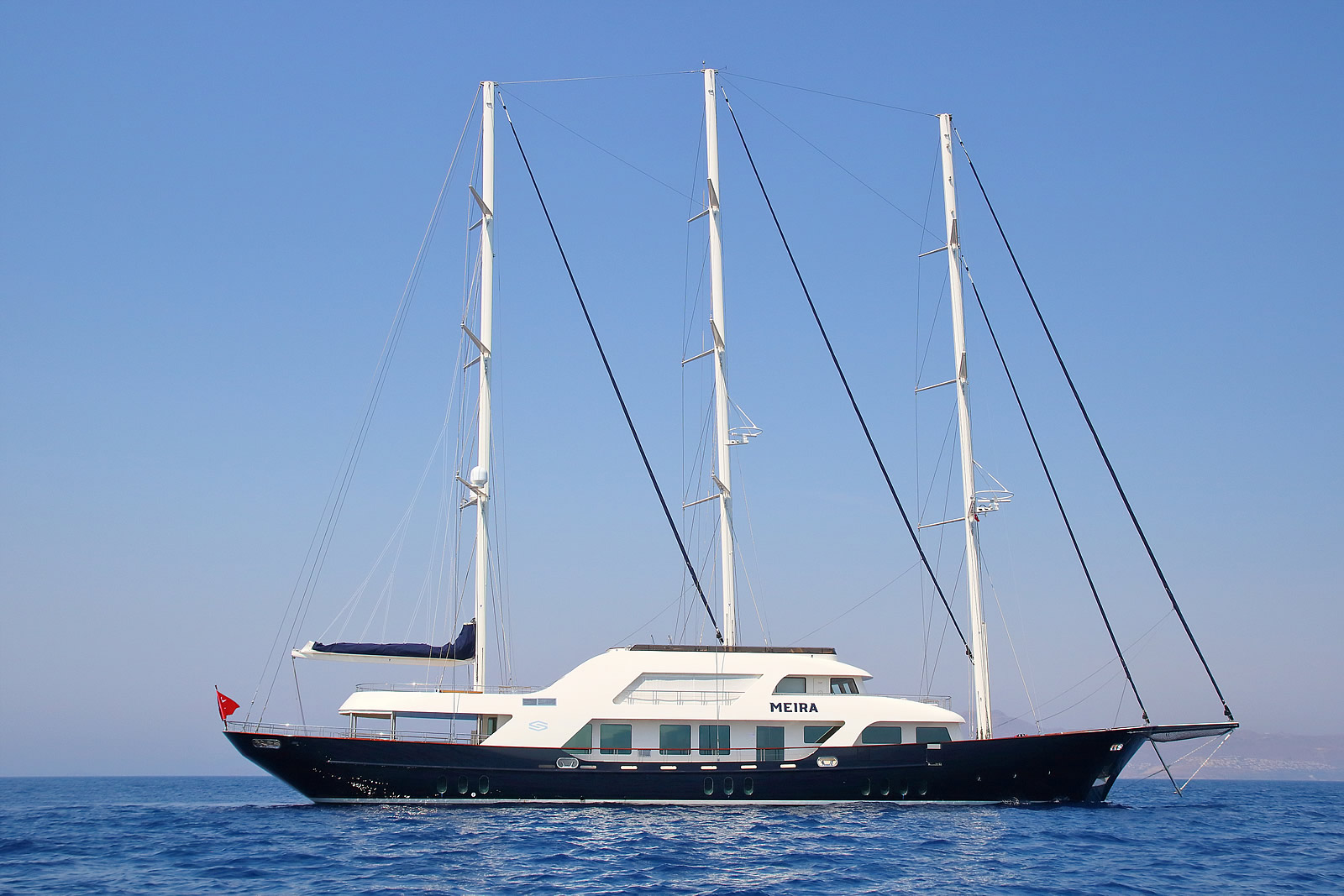 luxury motor sailer profile.jpg