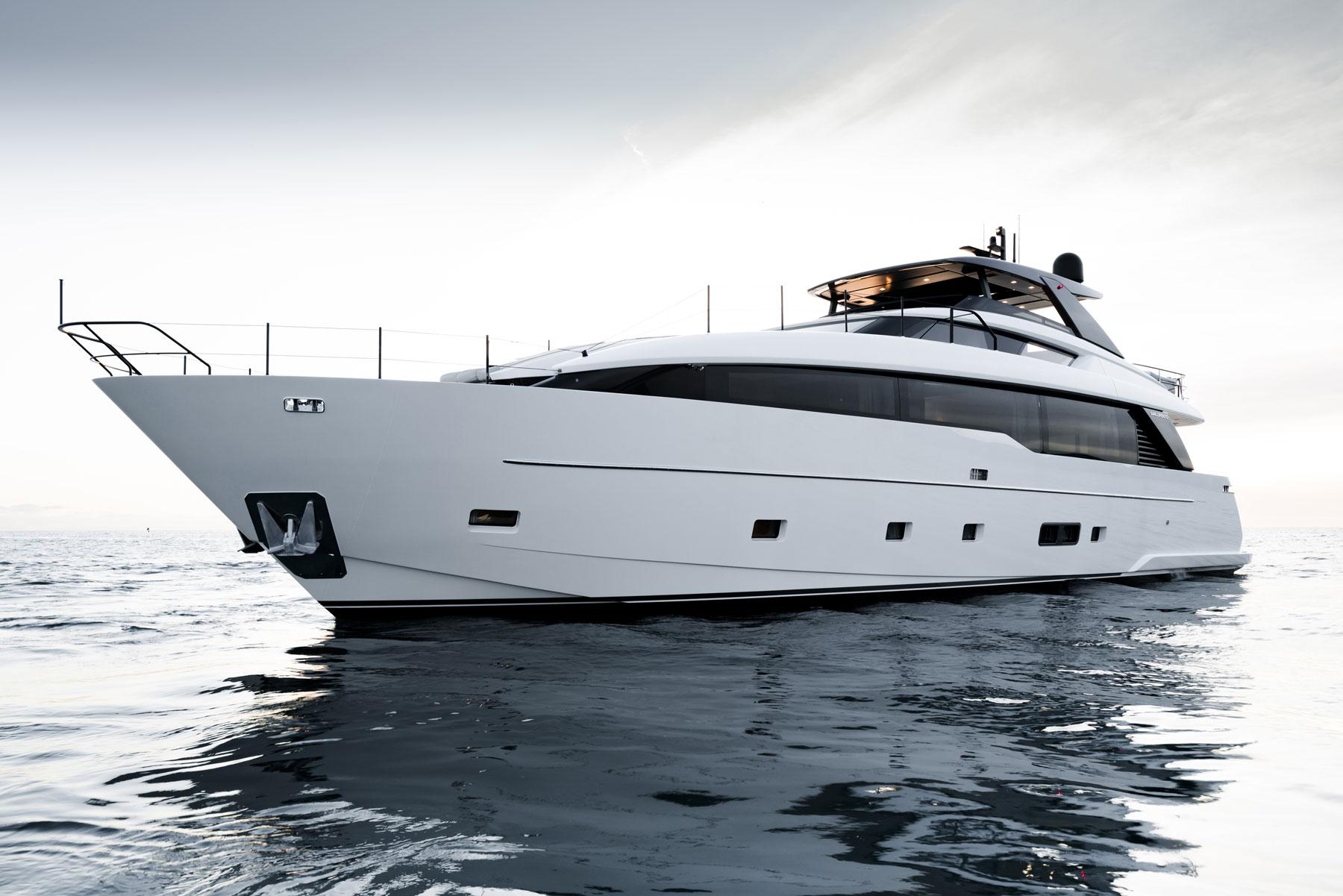 luxury yacht ALMA BLU.jpg