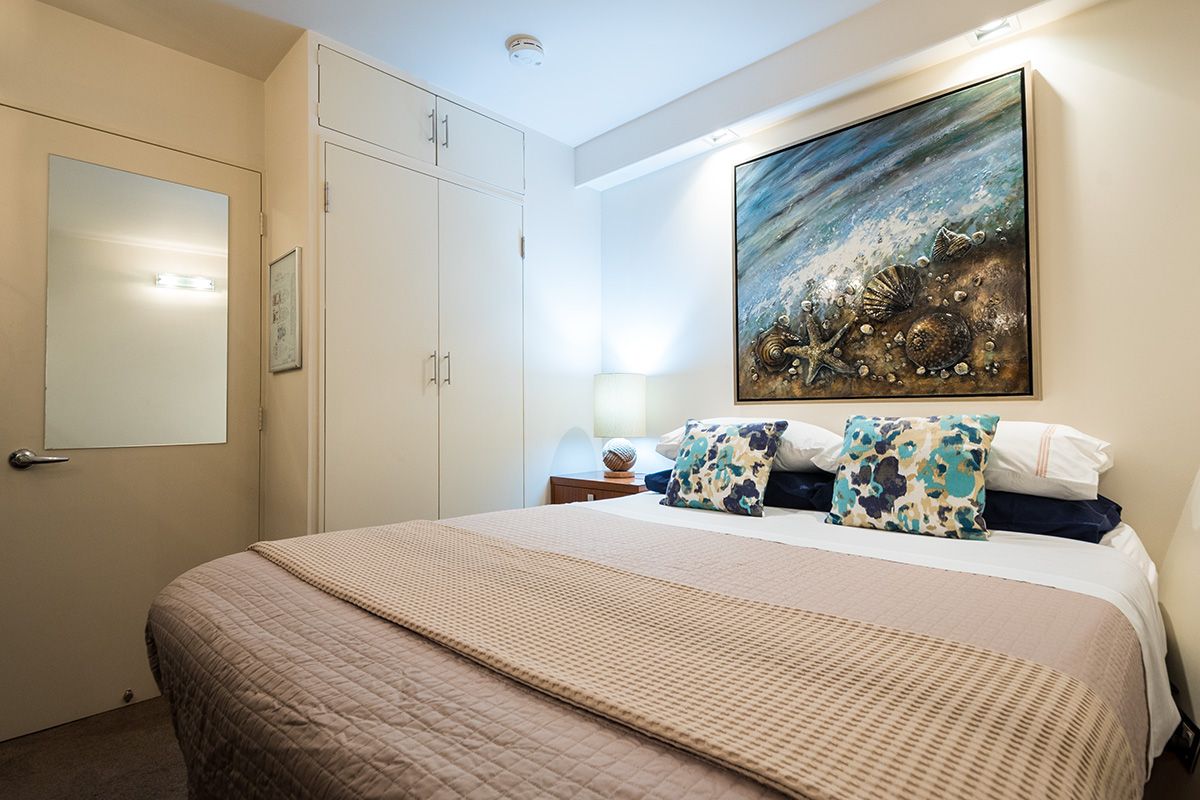 luxury-cruise-bedroom-01.jpg
