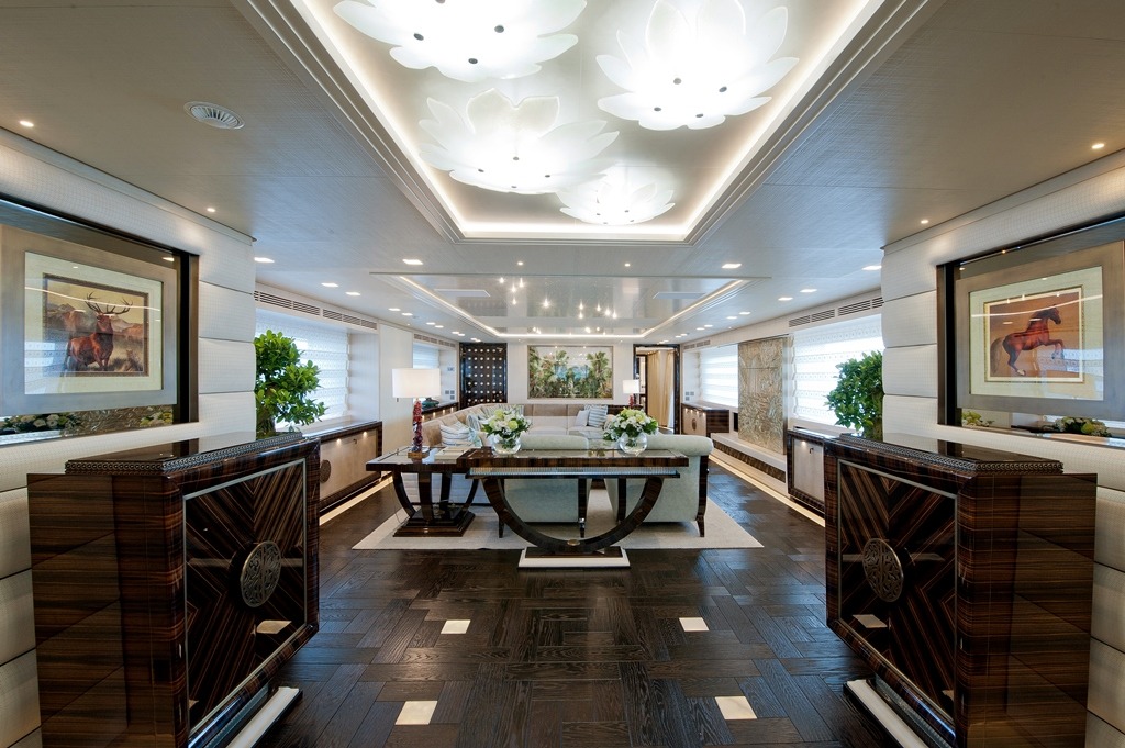 main saloon entrance.jpg