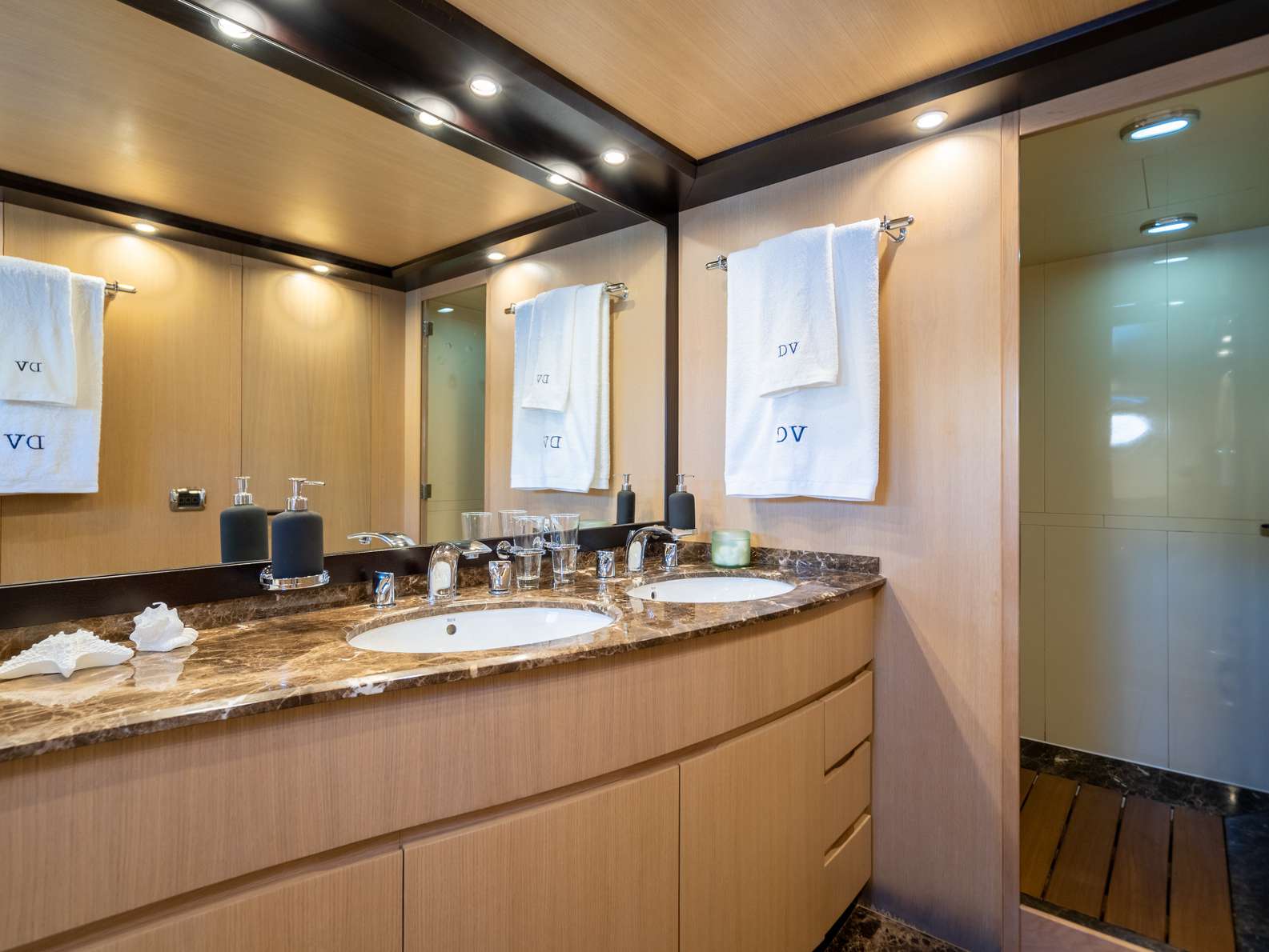master suite ensuite.jpg