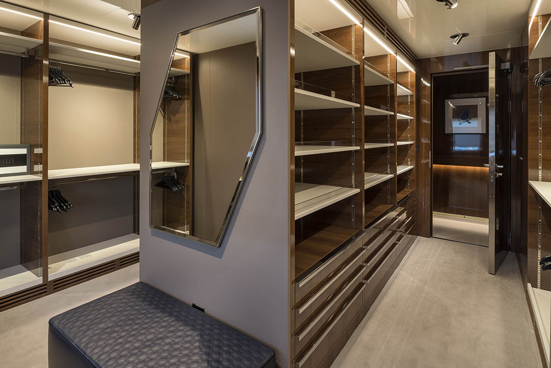 master walk in wardrobe.jpg