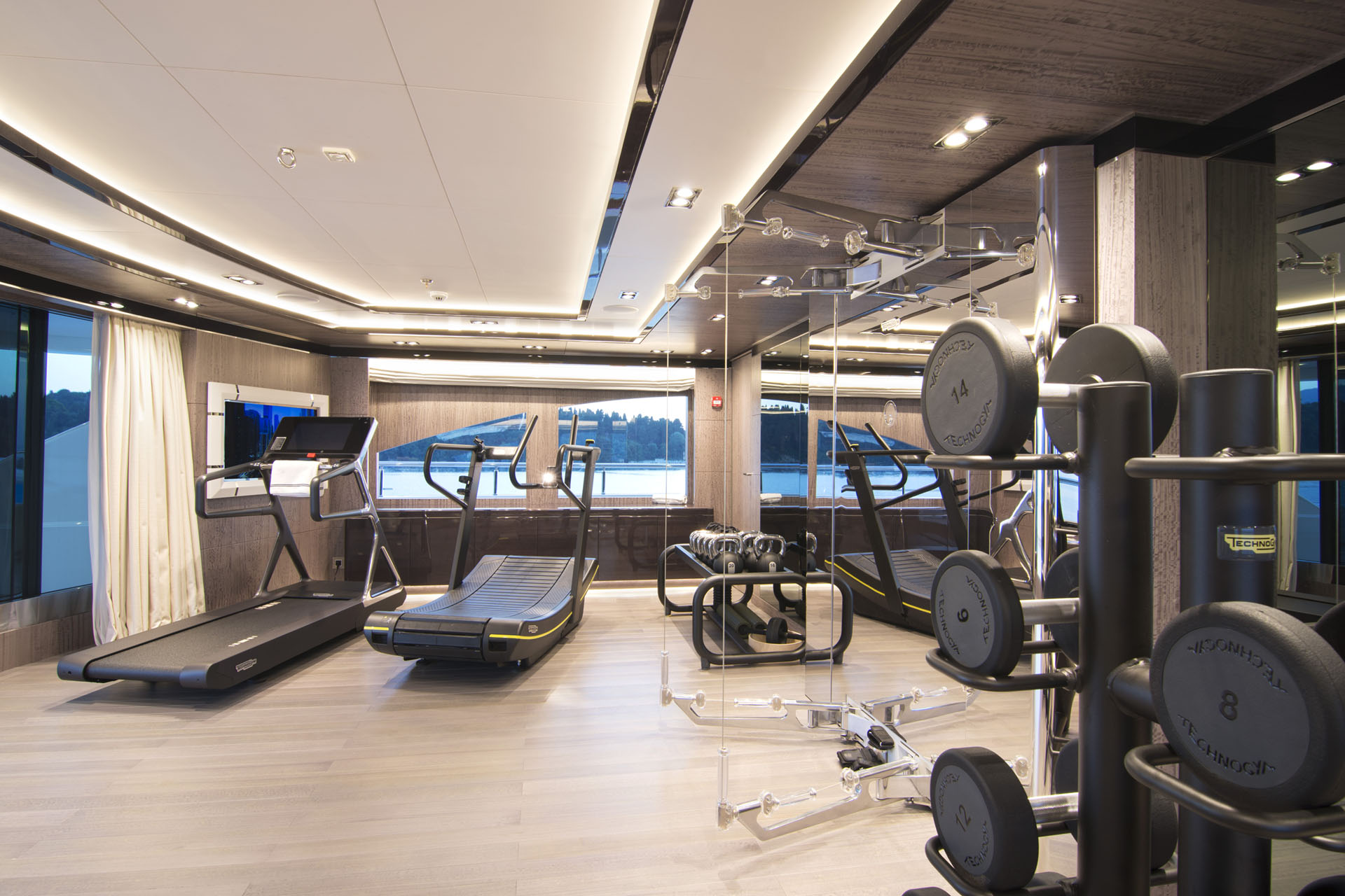 mega yacht gym.jpg