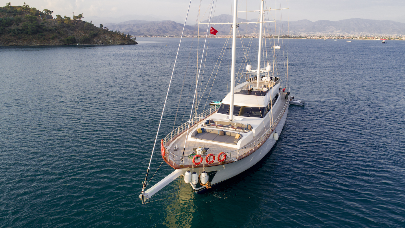 motor sailer yacht QUEEN OF MAKRI.jpg