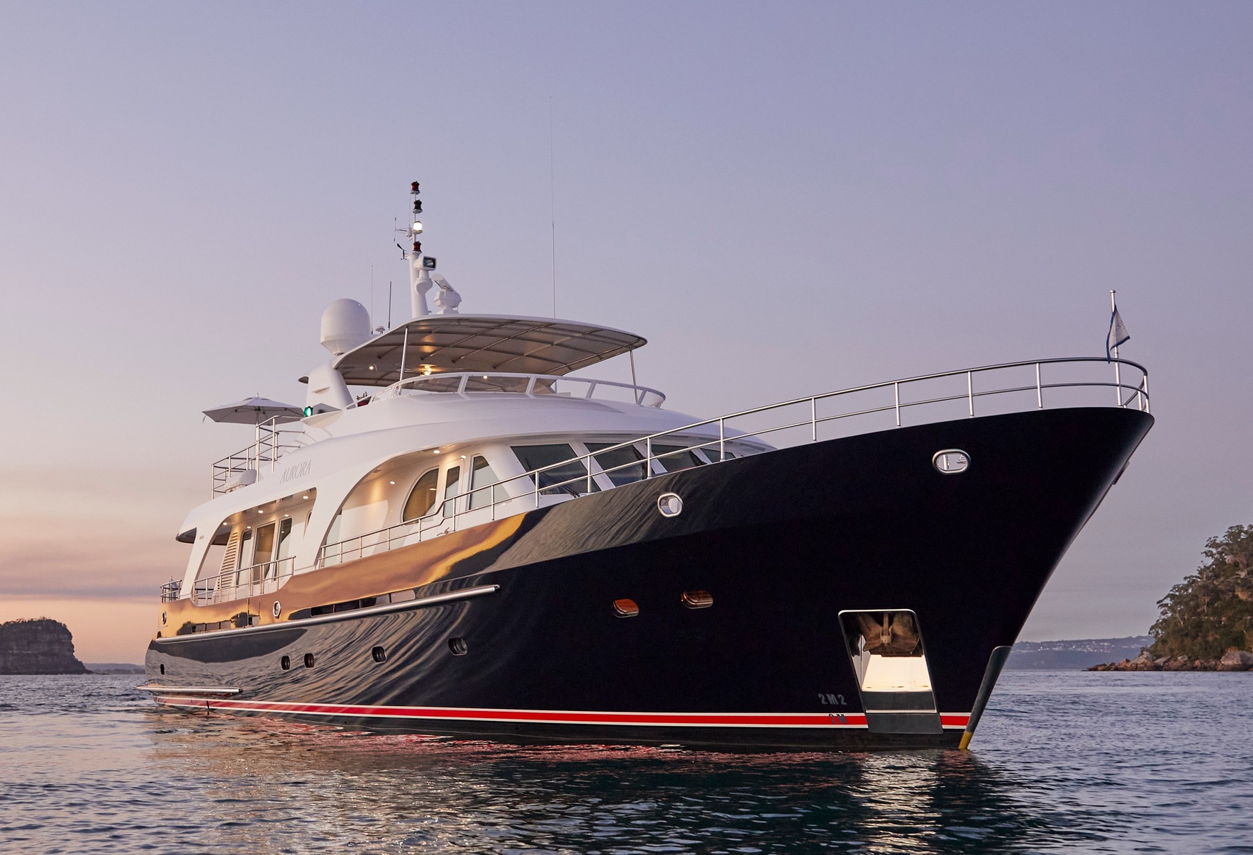 motor yacht AURORA.jpg