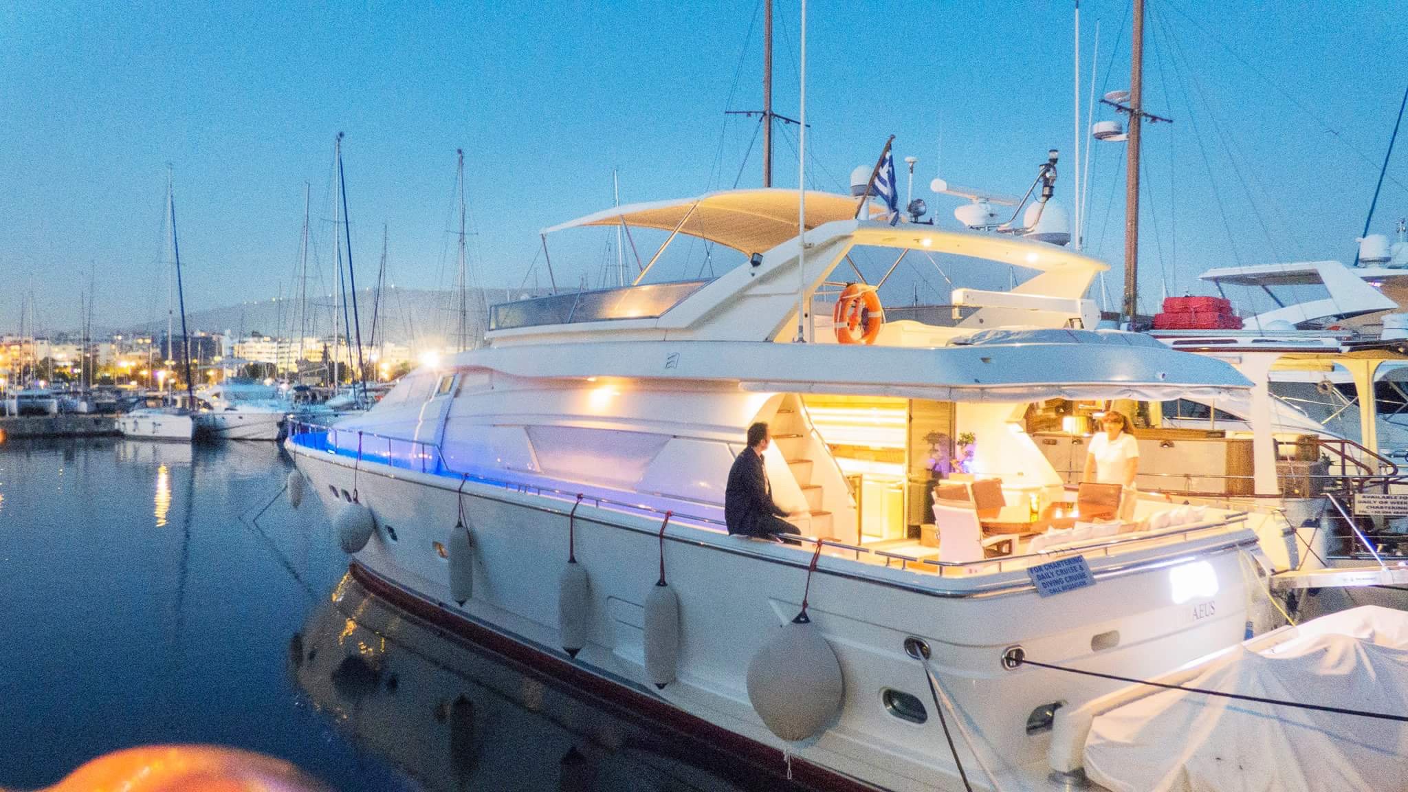motor yacht AVRA.jpg