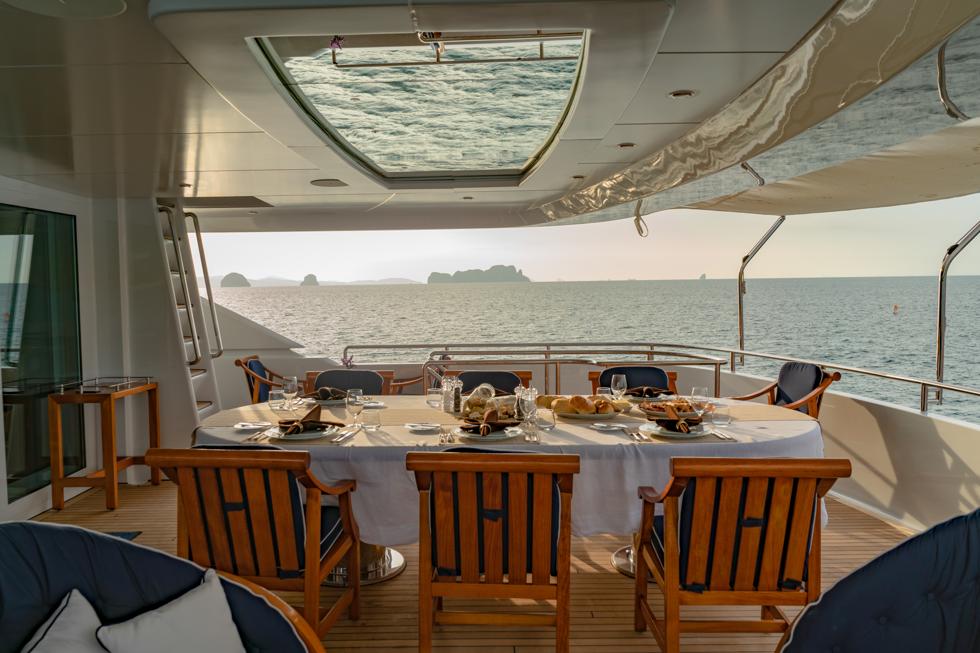 motor yacht LADY AZUL14.jpg