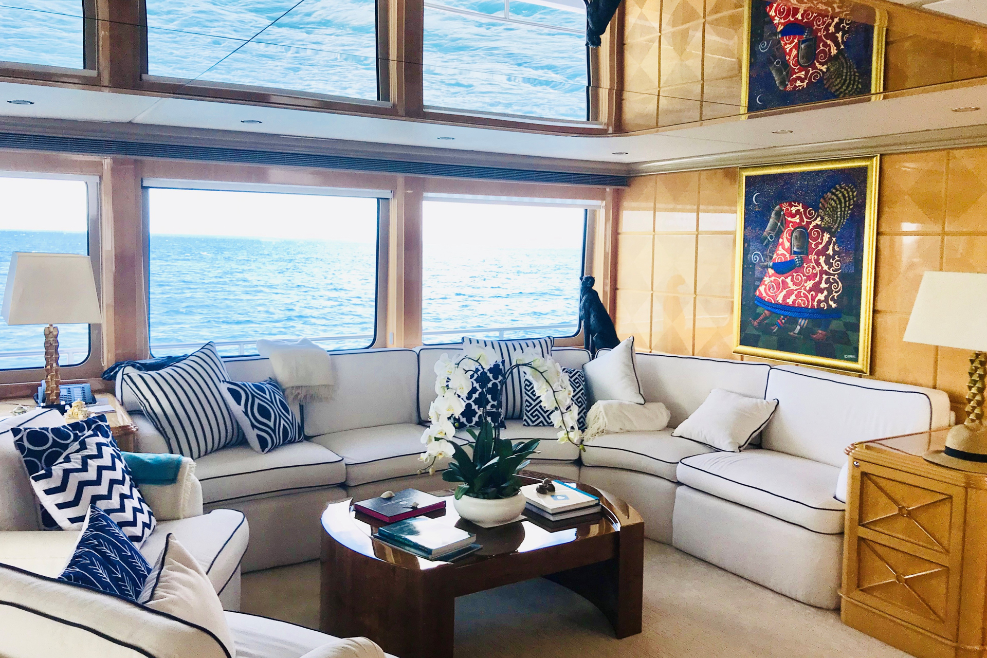 motor yacht LADY AZUL21.jpg