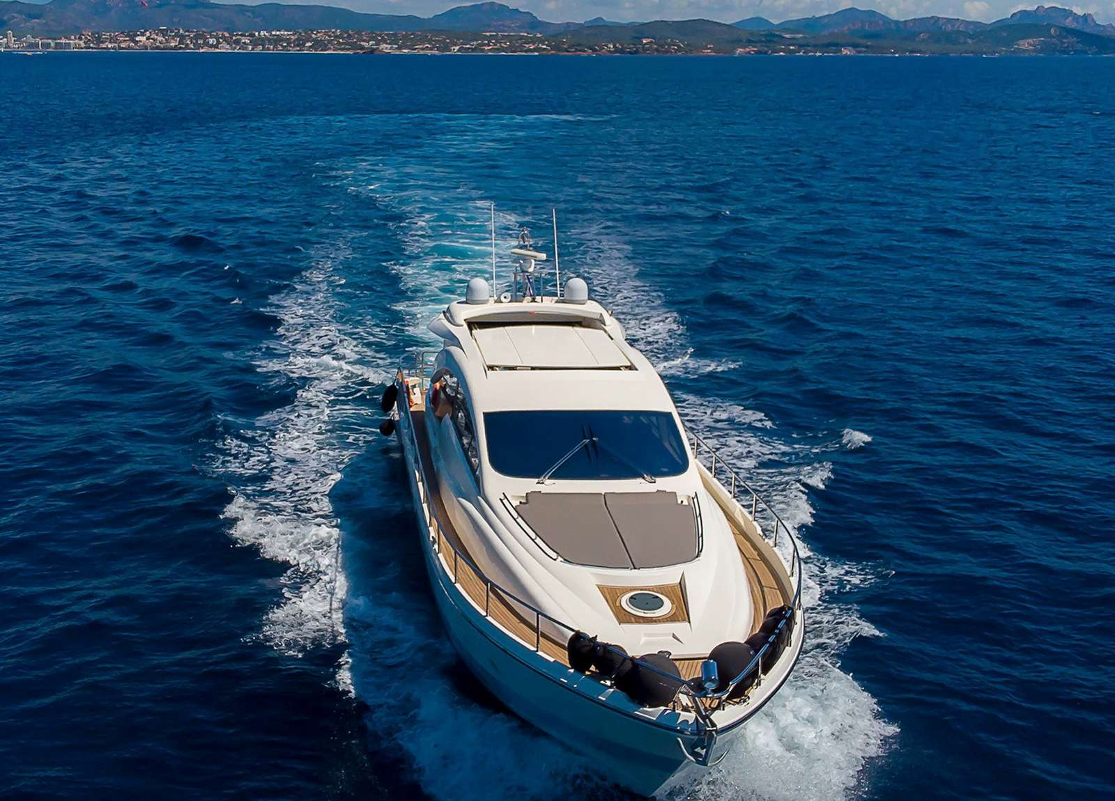 motor yacht MANZANOS II.jpg