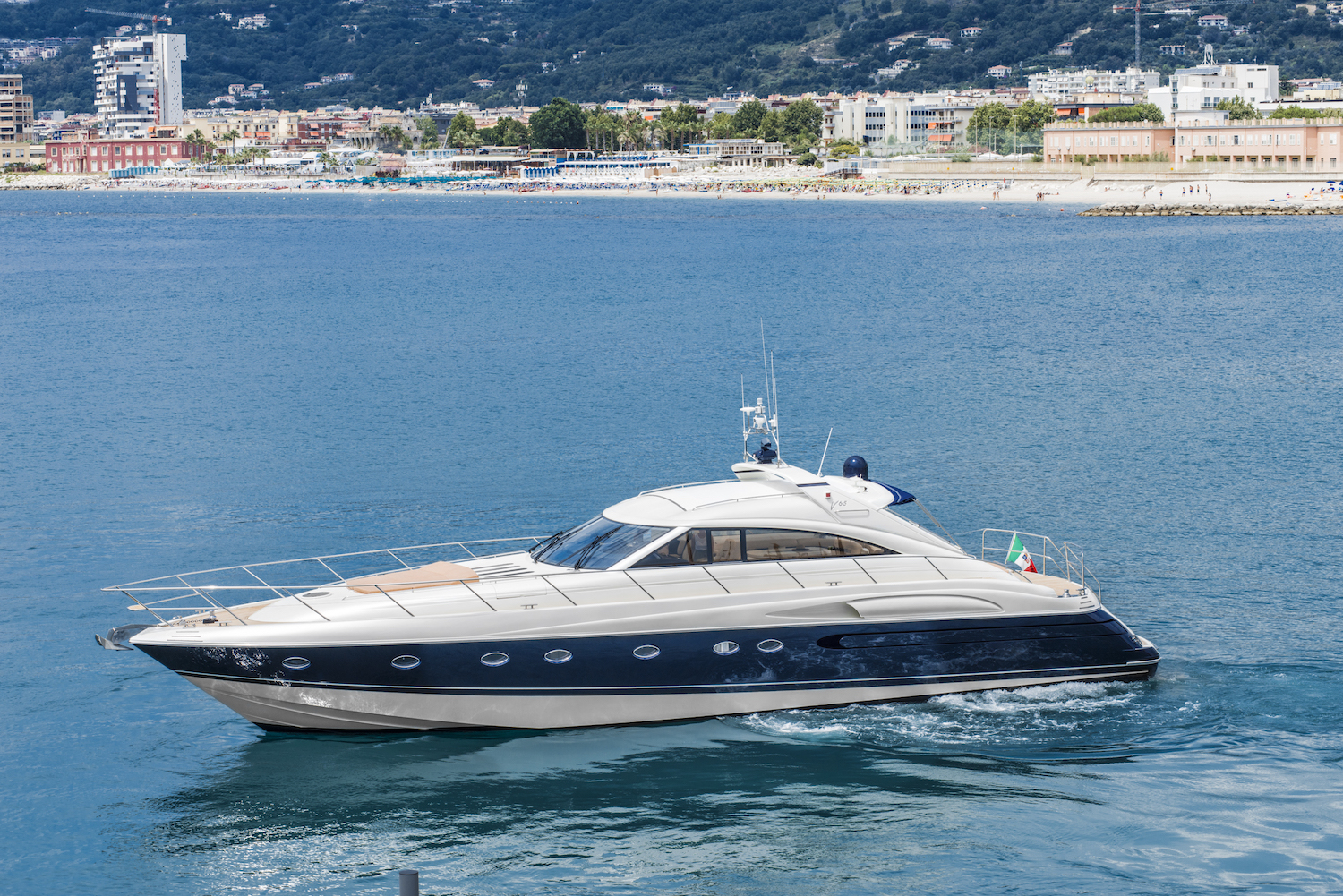 motor yacht MARTINIKI II.jpg