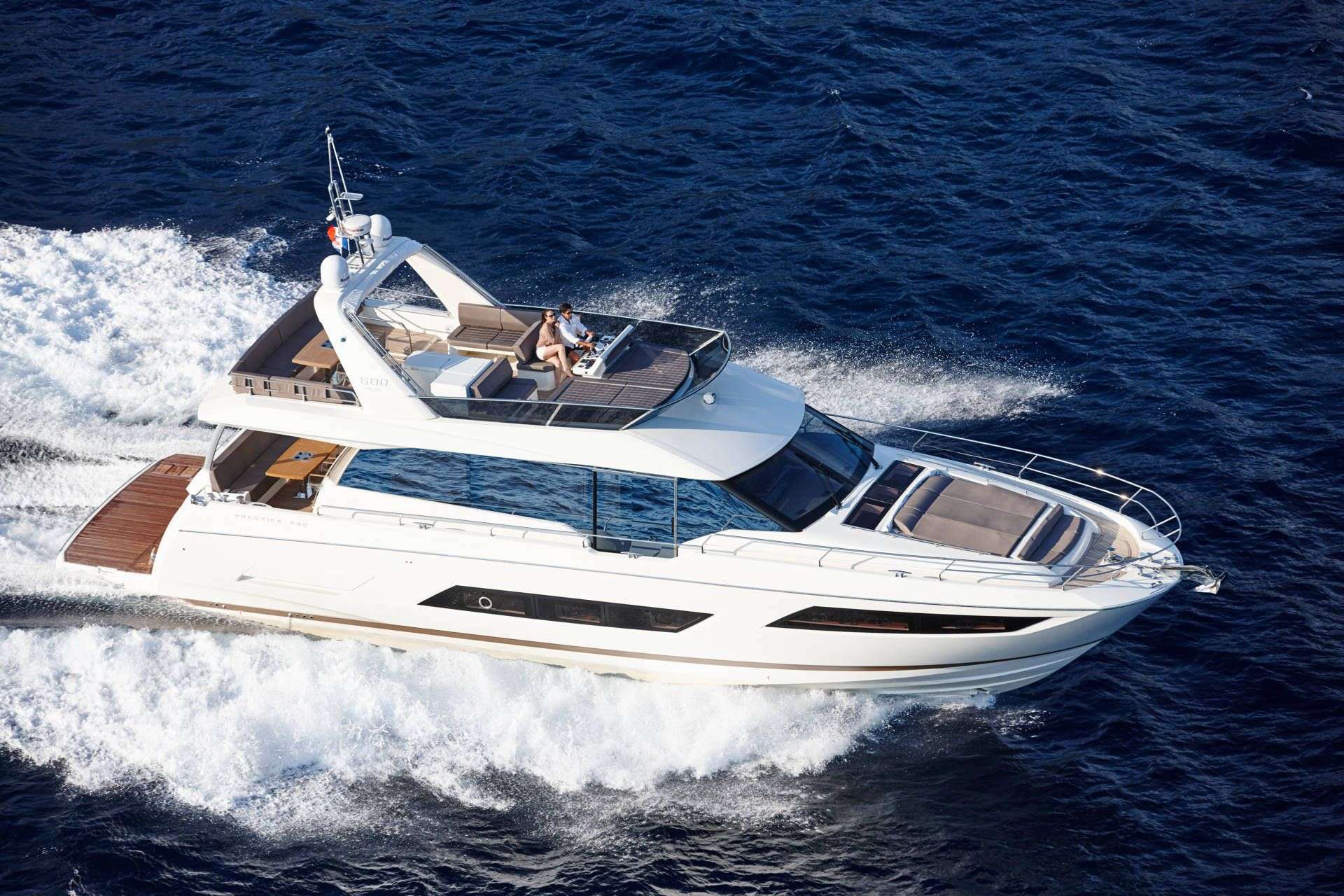 motor yacht MOET.jpg