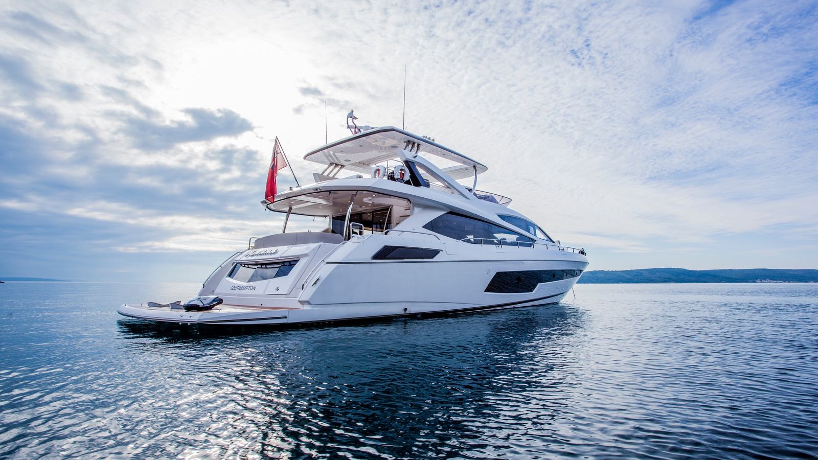 motor yacht MOWANA.png