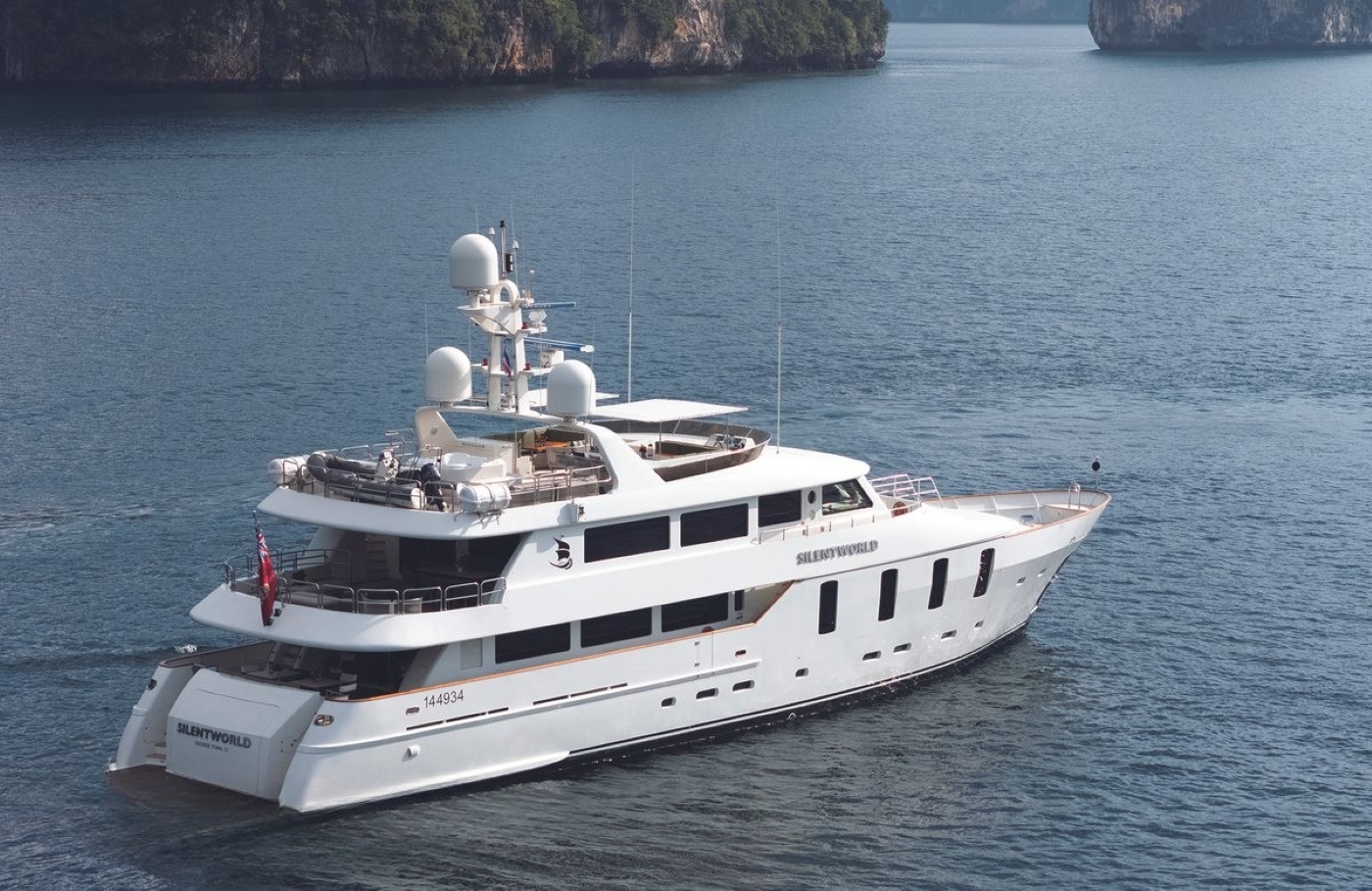 motor yacht SILENTWORLD.jpg