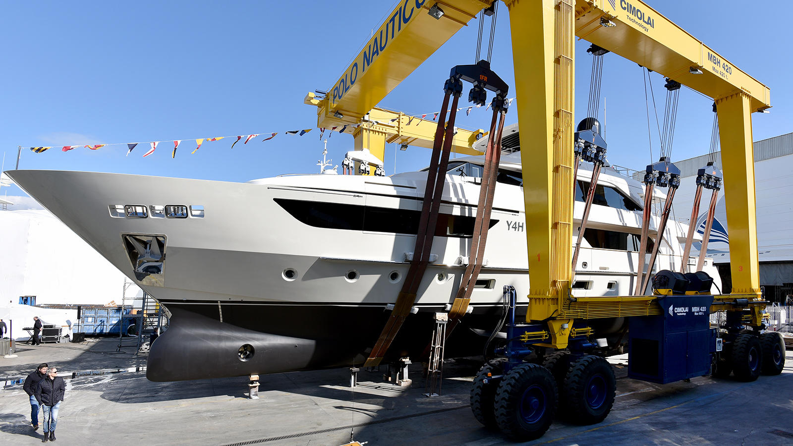 motor yacht Y4H at launch.jpg