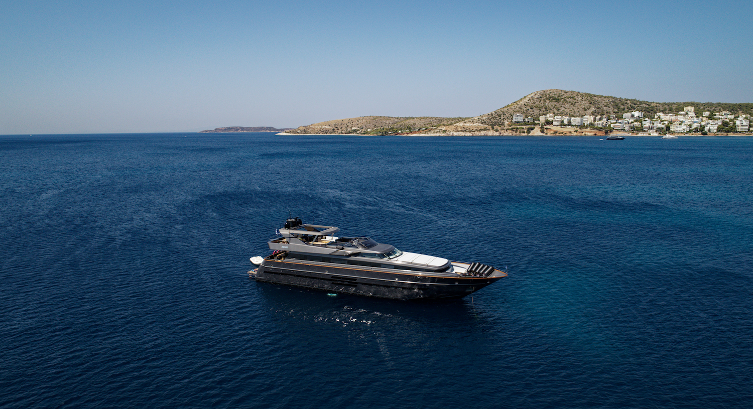 motoryacht BENIK.jpg