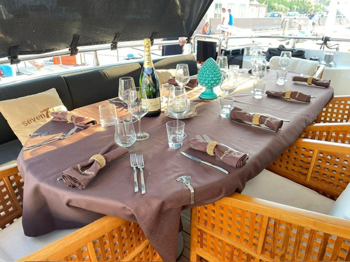 noleggio-yacht-seasea_charter_23.jpg