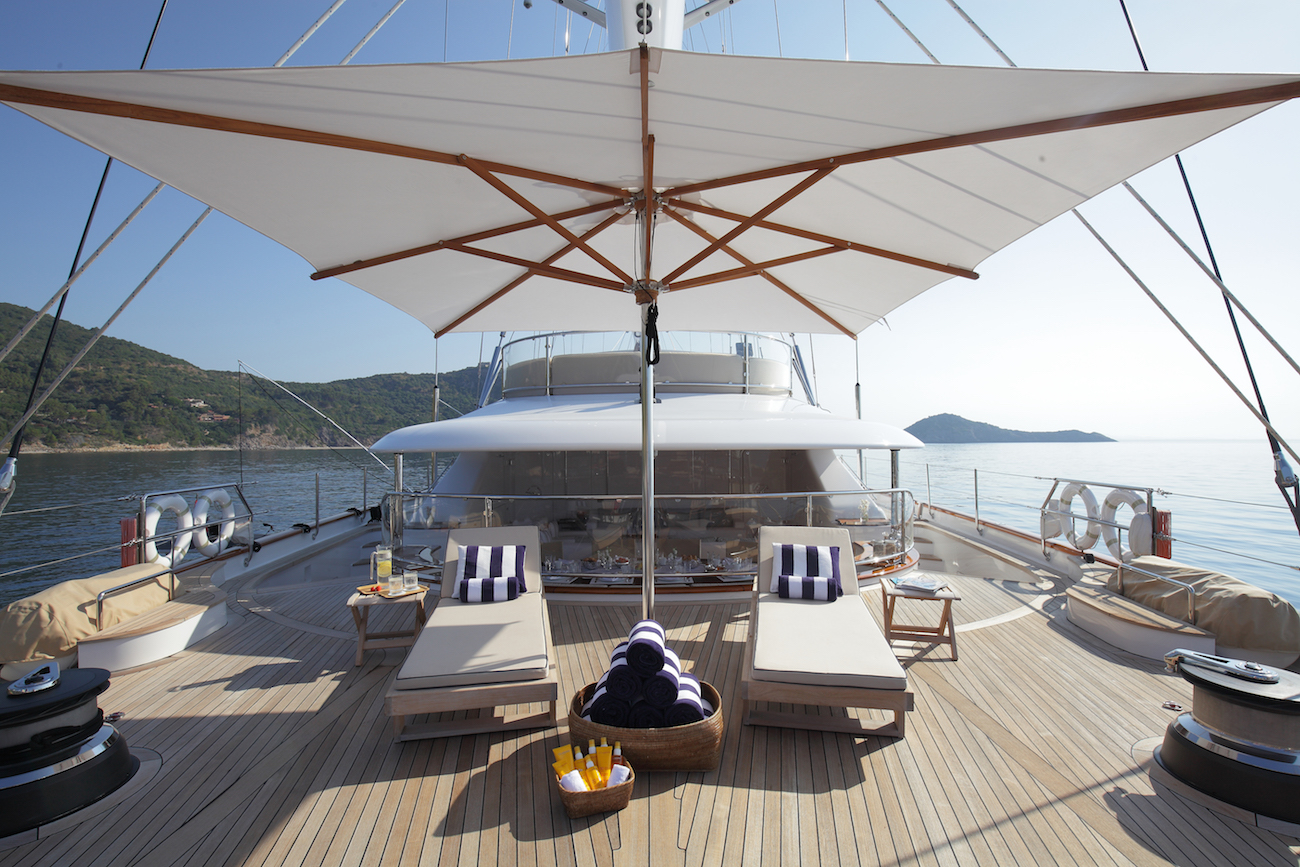 on deck sunbathing and alfresco dining area.jpg