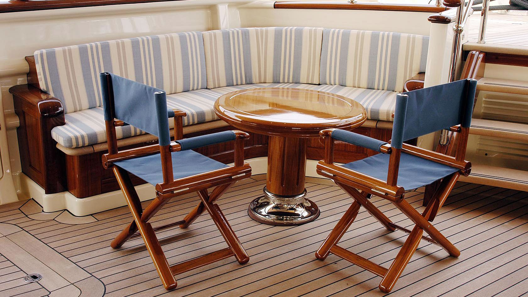 outdoor table and seating area.jpg