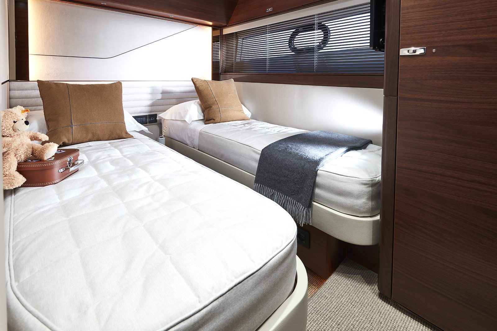 port twin cabin.jpg