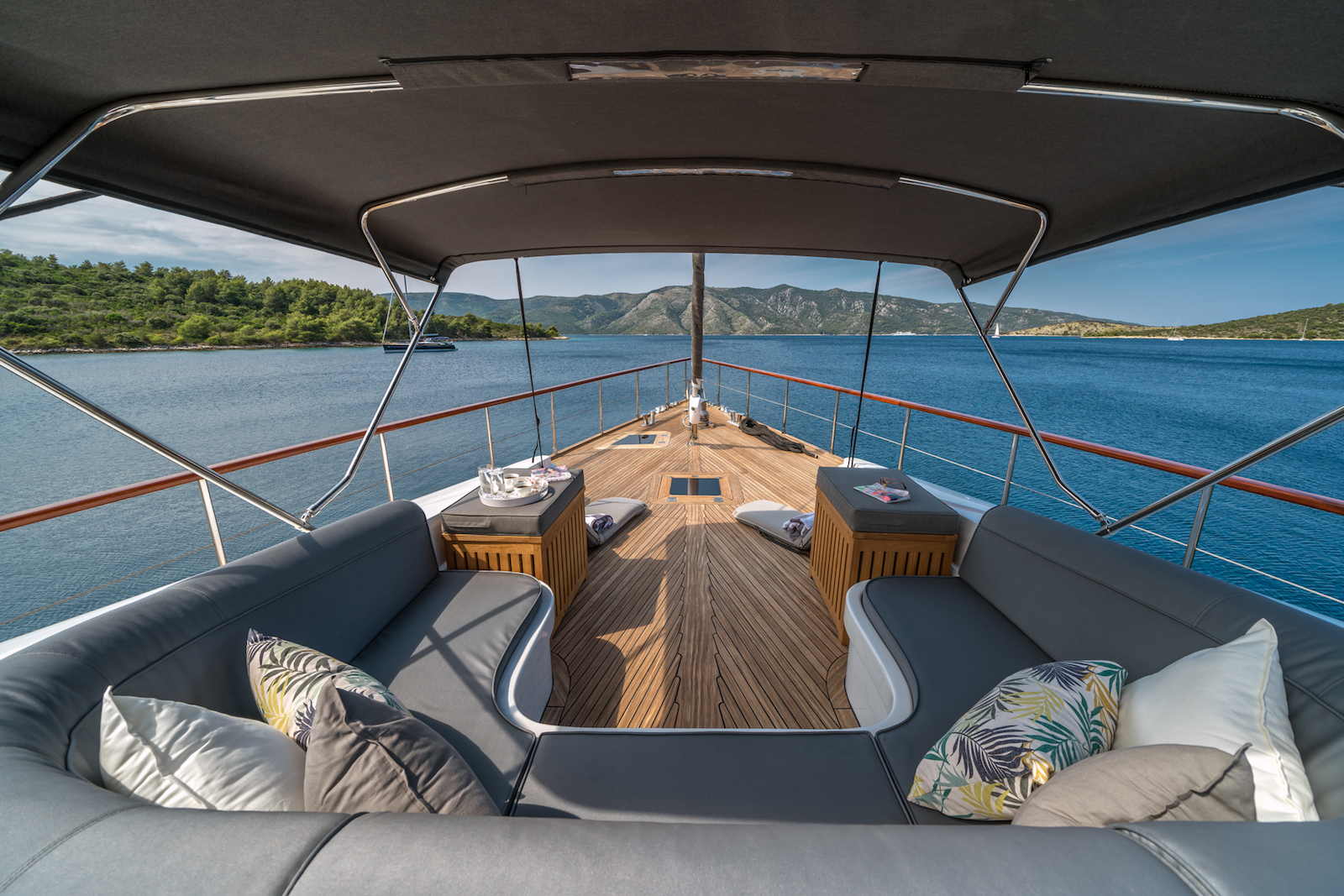 relaxation area on deck.jpg