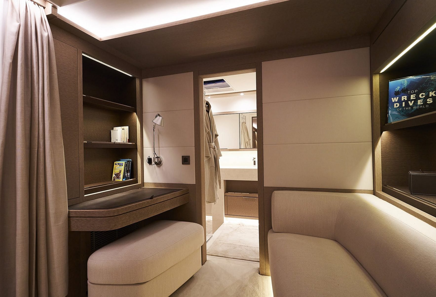 sailing-catamaran-babac-master-cabin3.jpg