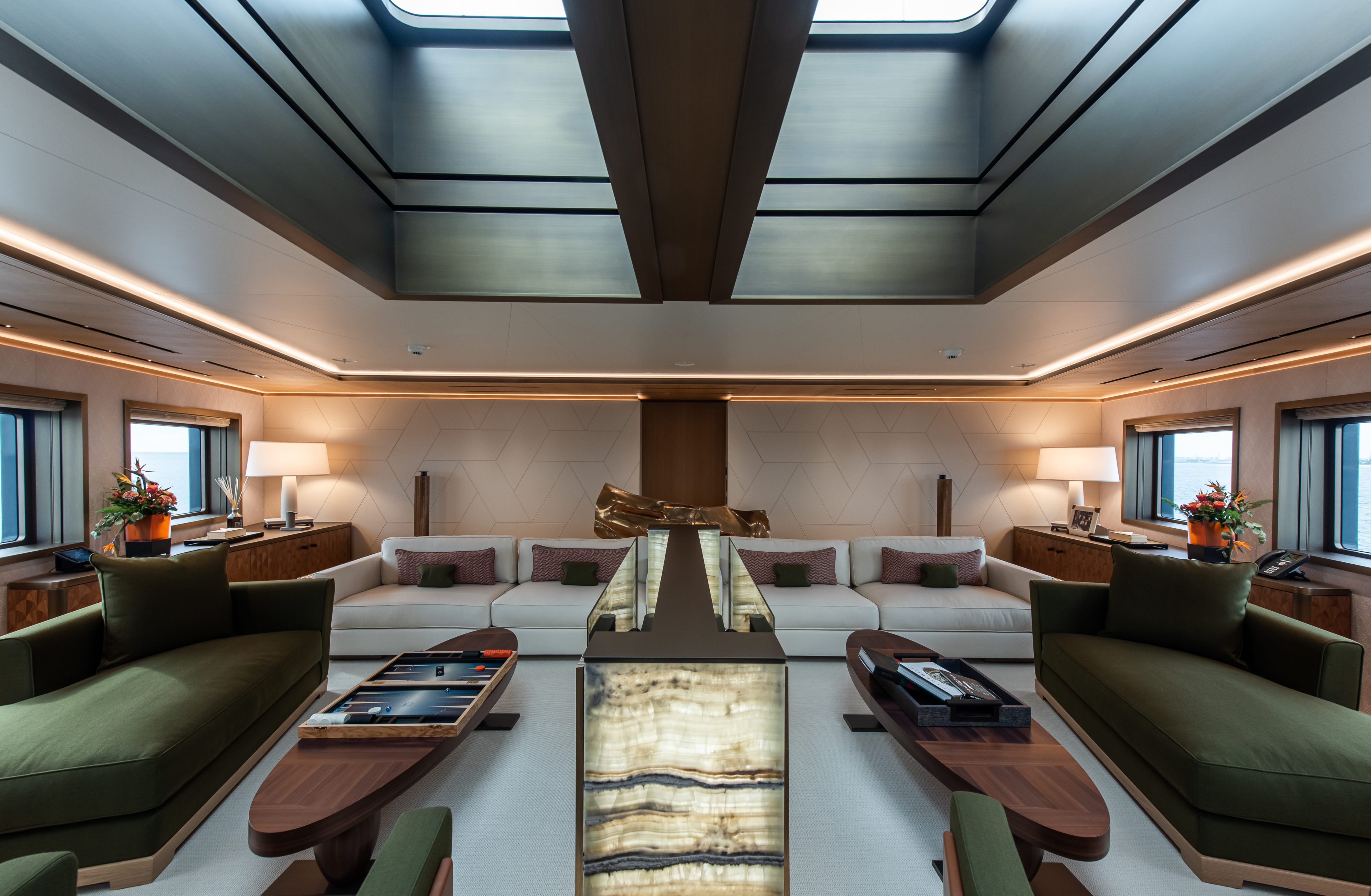 saloon and games room .jpg