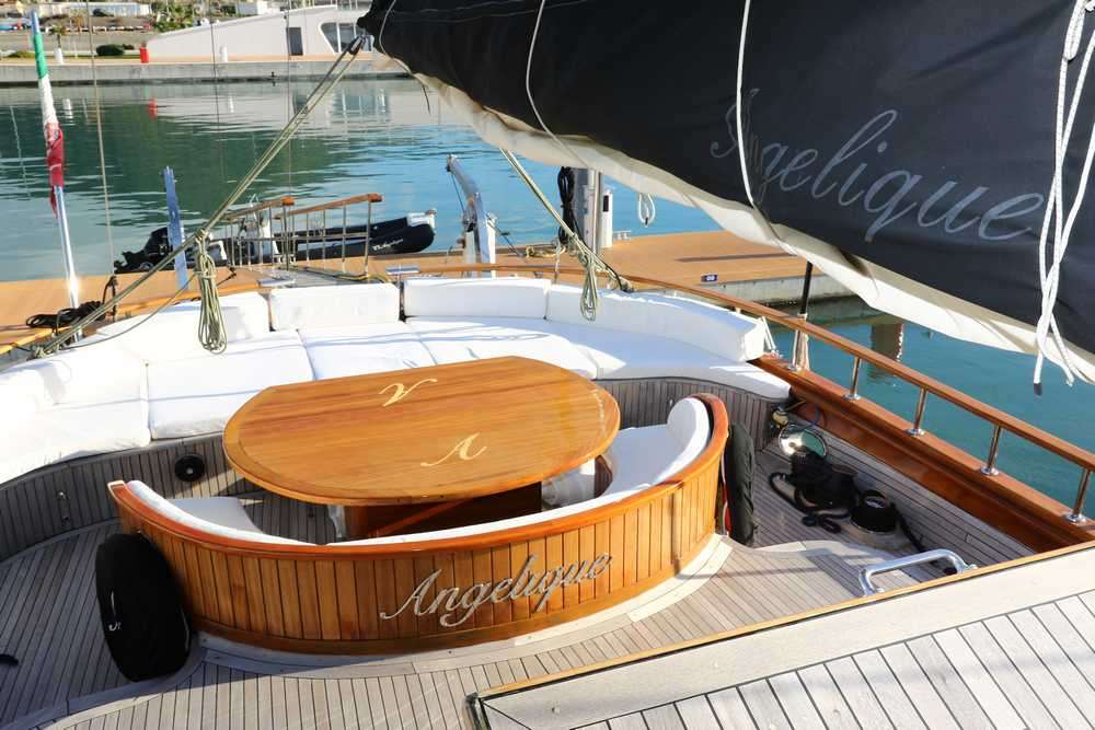 seating alfresco.jpg