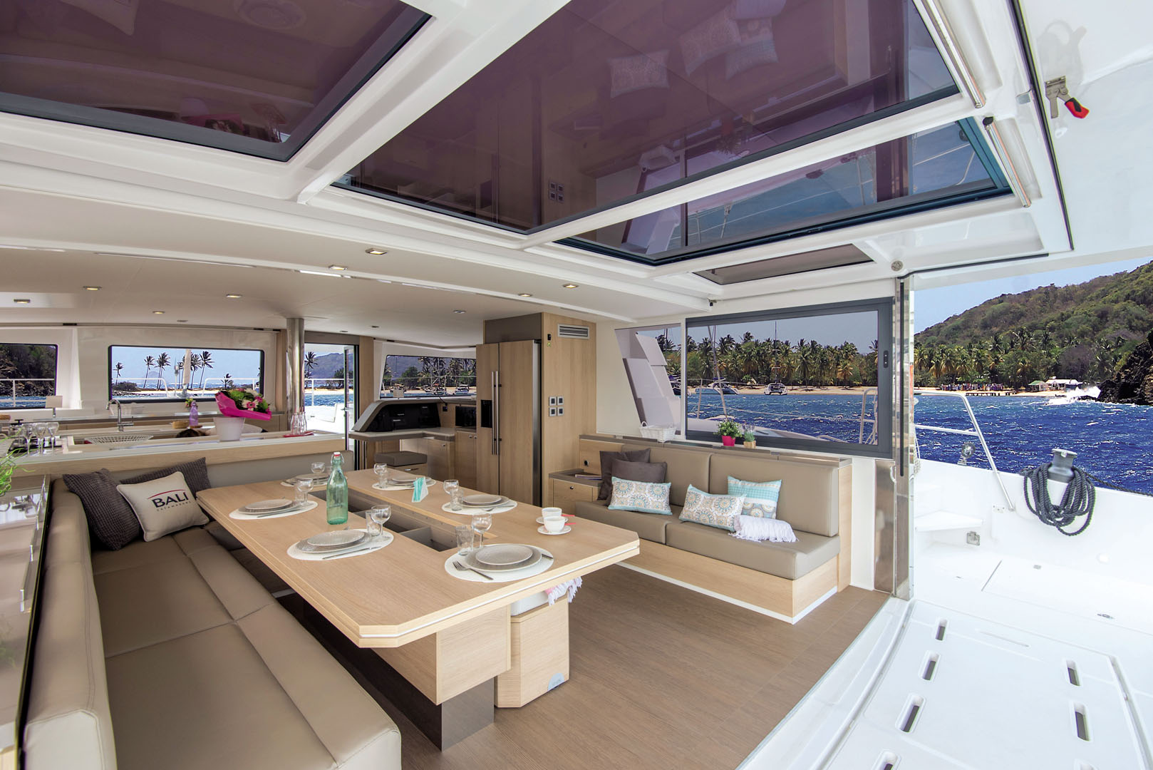 signature concept bali aft cockpit.jpg