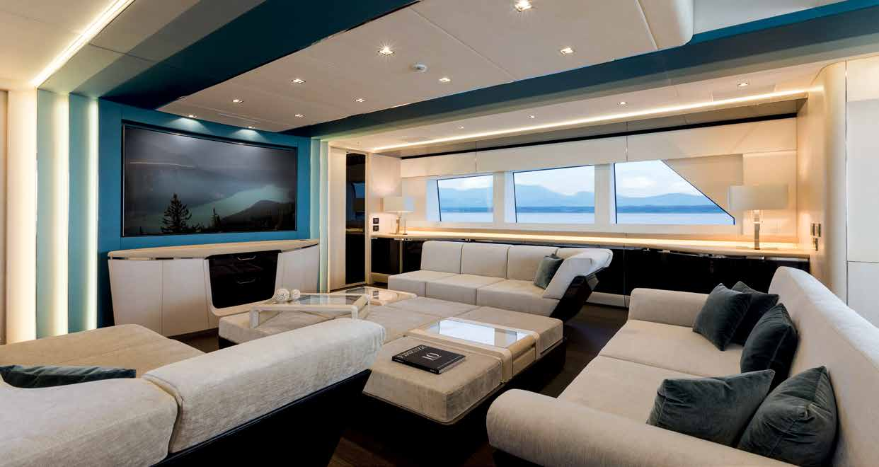 skylounge with TV - cinema.png
