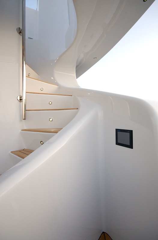 stairs from aft deck.jpg