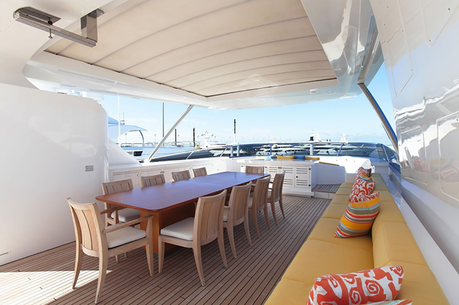 sun deck alfresco dining area ZAZOU.jpg