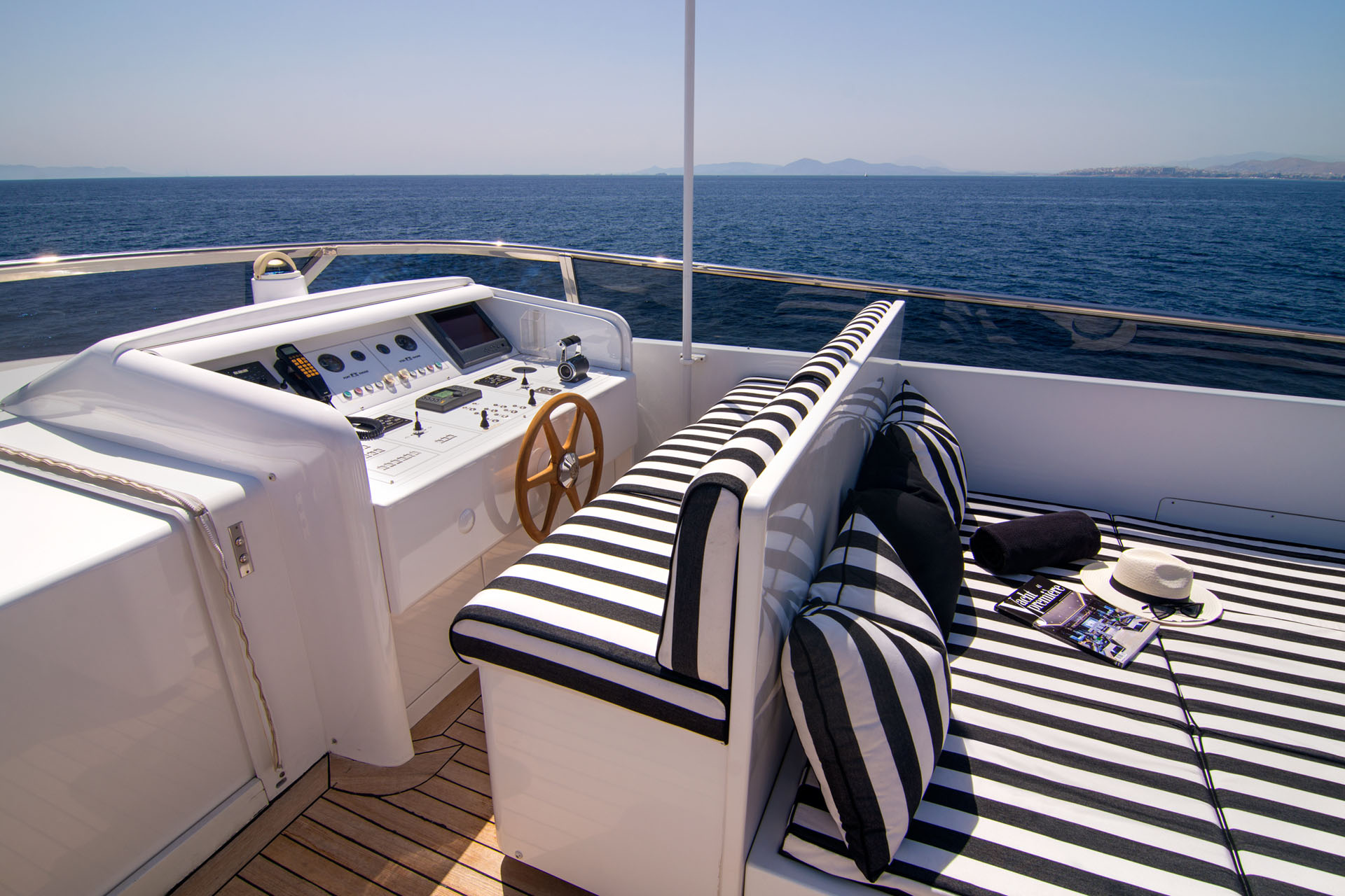 sun deck helm.jpg