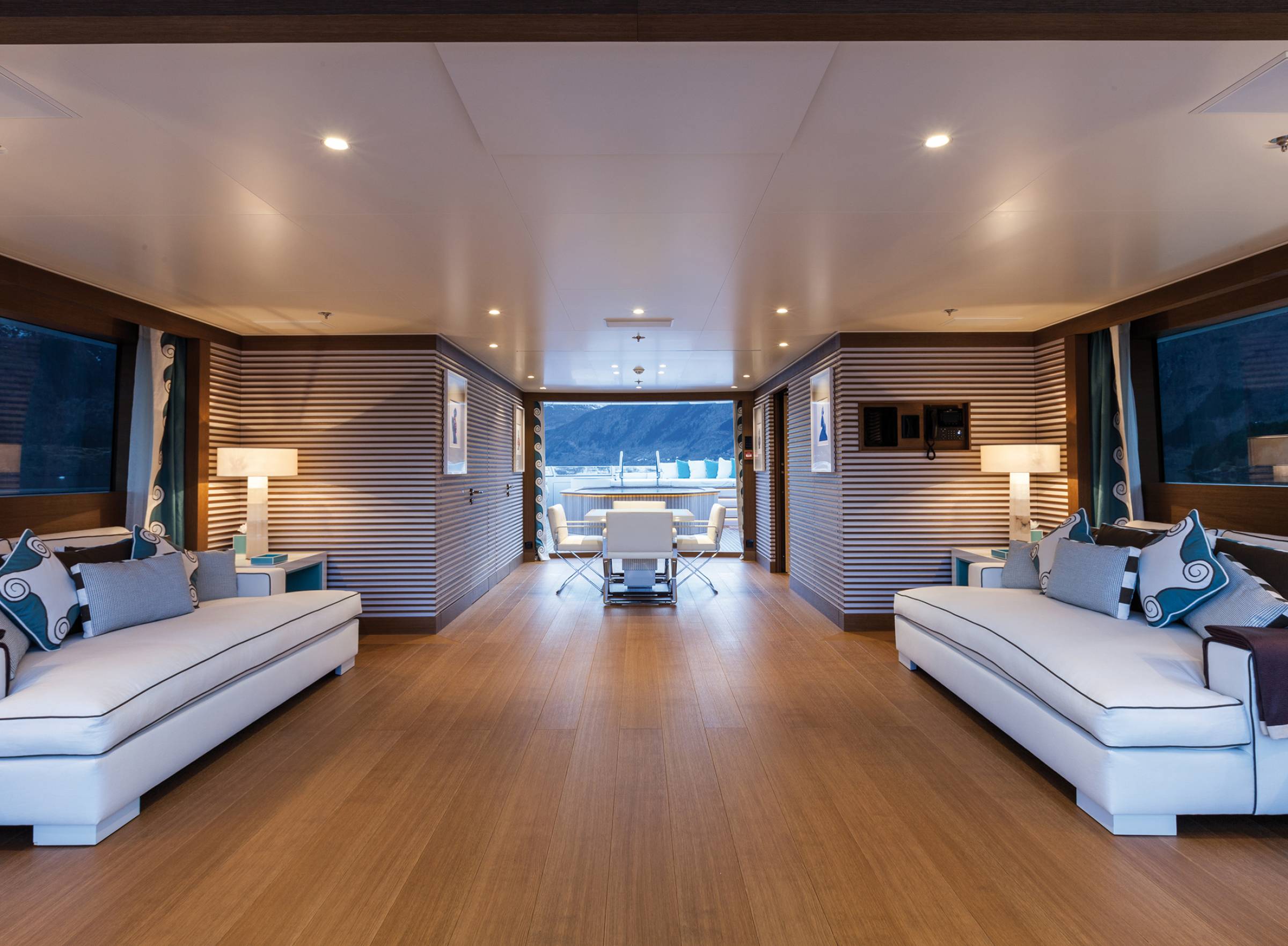 sun deck lounge.jpg