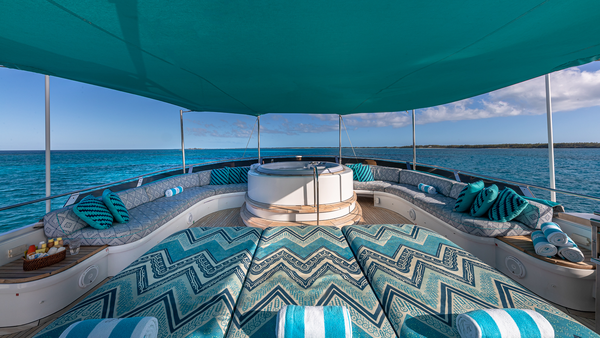 sun deck with plenty of space to relax.jpg