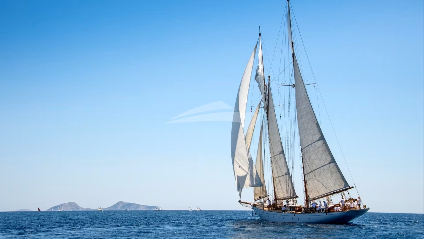 superyacht PURITAN.jpg