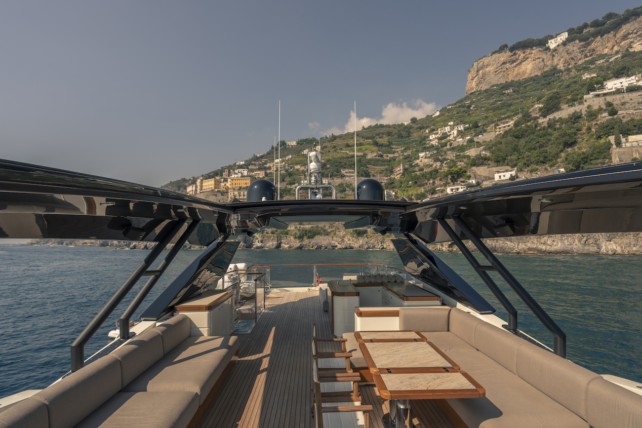 top deck opened up.jpg