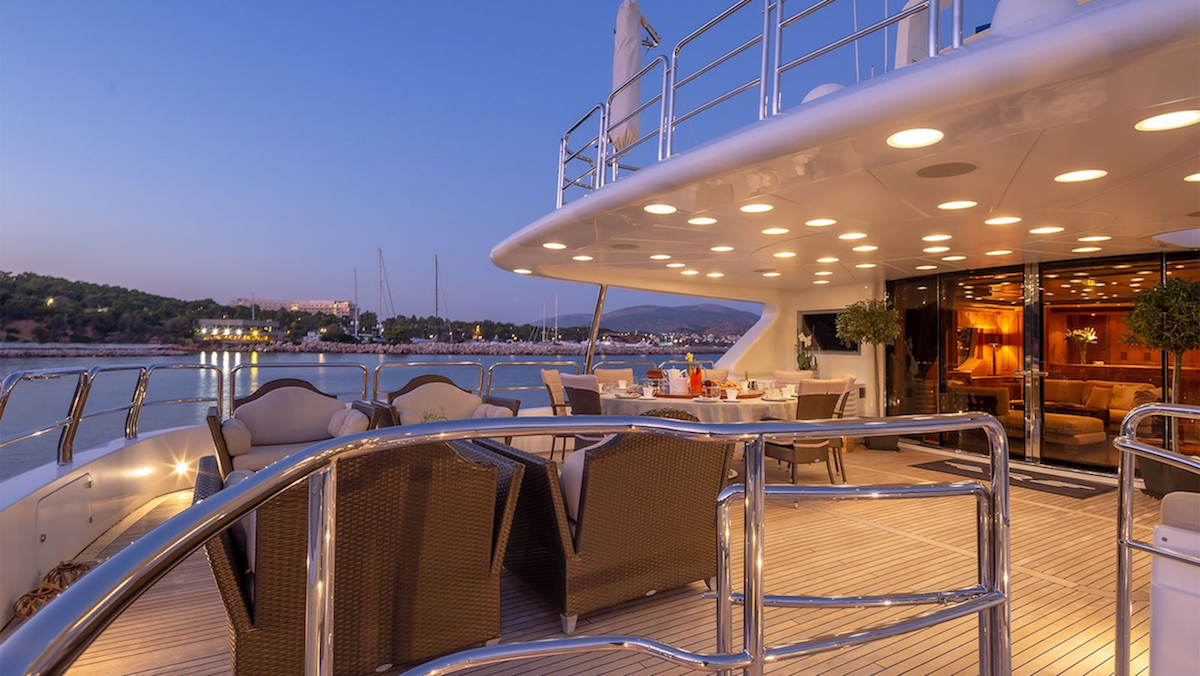 upper aft deck.png