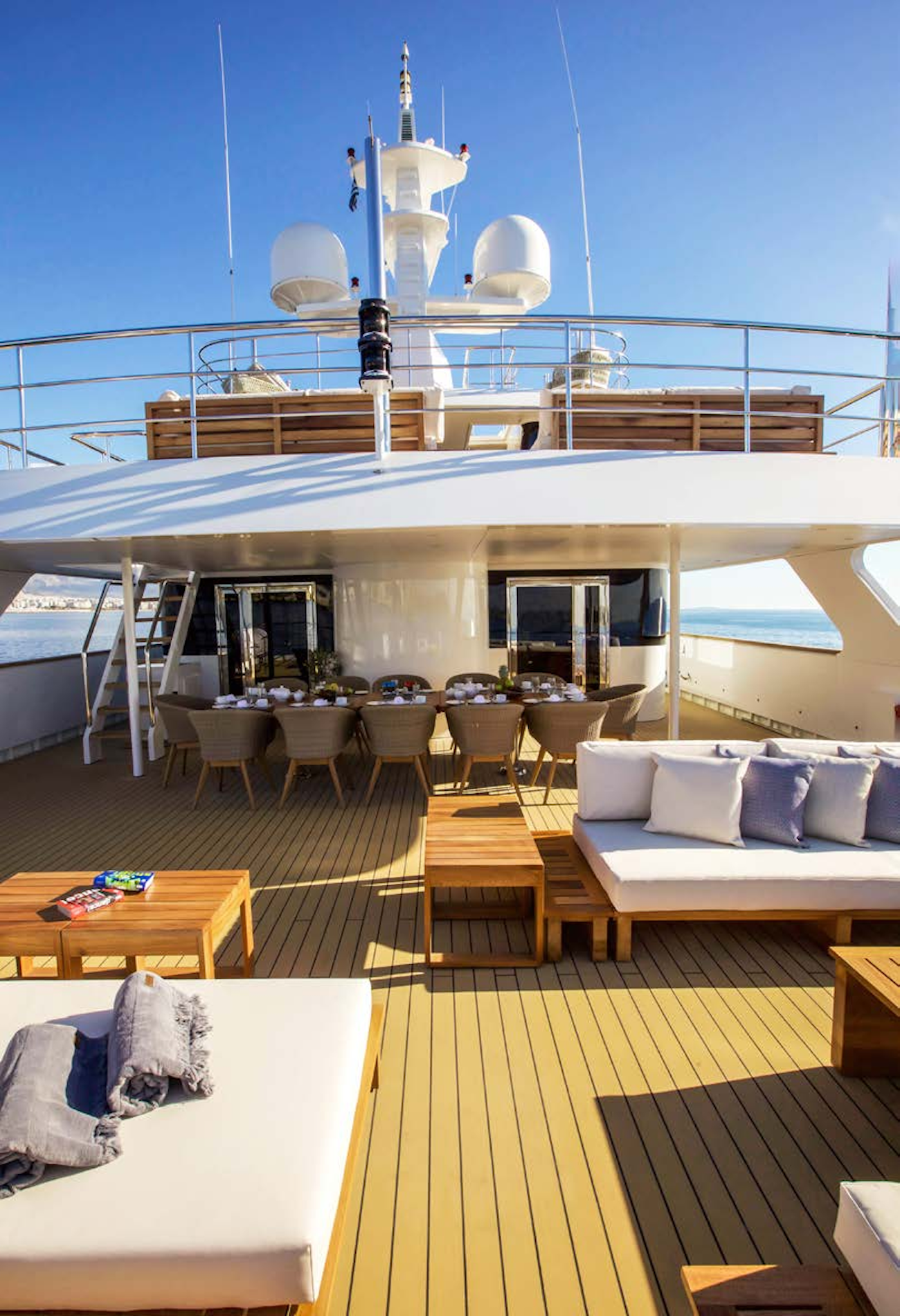 upper deck dining and seating.png