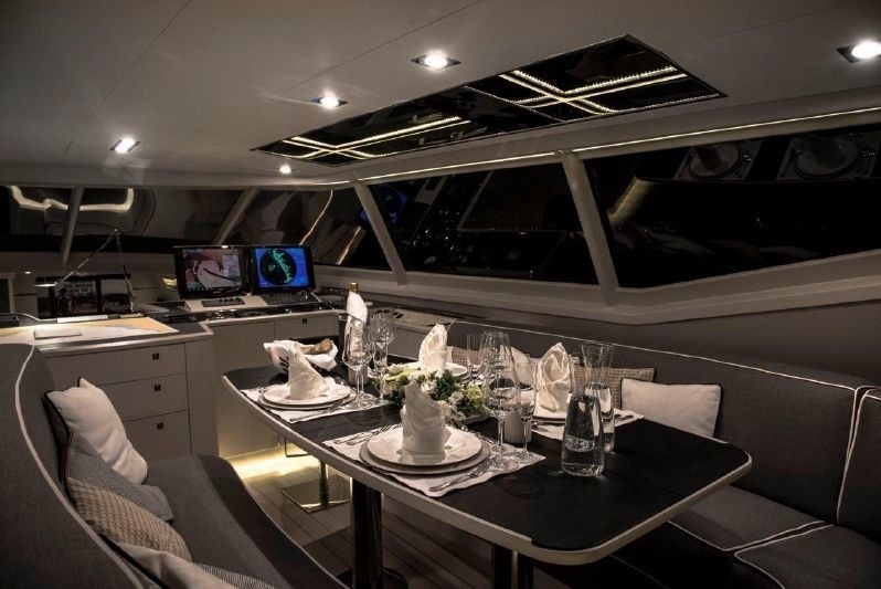 [35m-Yacht-CAROLINE-1]-210-207.jpg