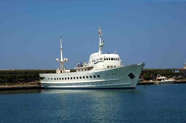 [62m-Yacht-BLUE-DAWN]-2133-2.jpg