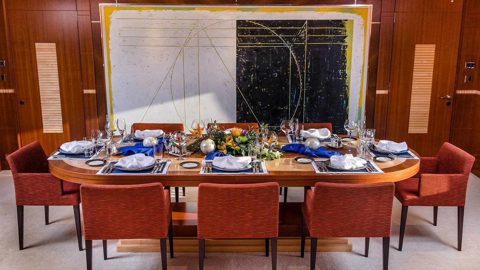 Dining table.jpg