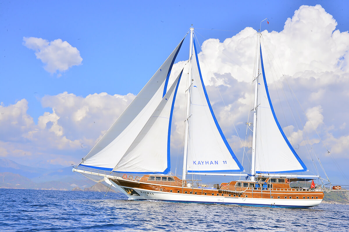 Kayhan-11-Sailing.jpg