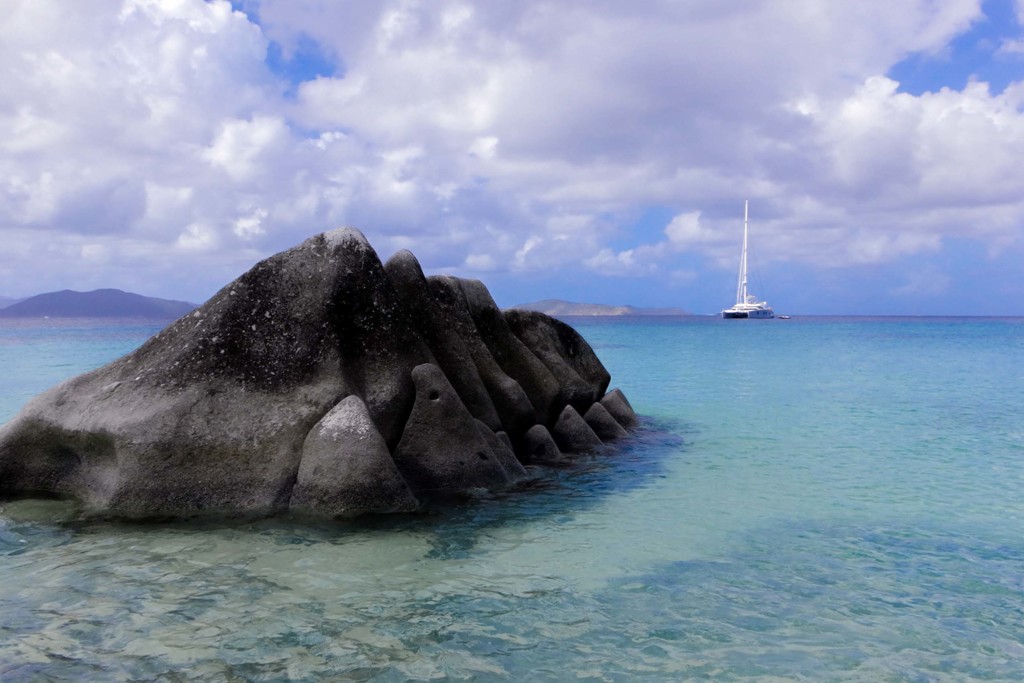 Luxury yacht charter vacation 00002.jpg