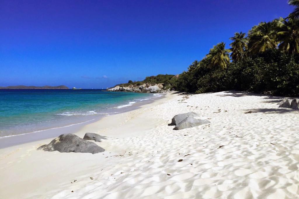 Luxury yacht charter vacation 00003.jpg