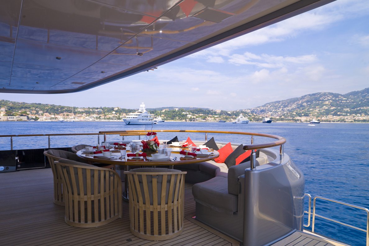 dining table.jpg