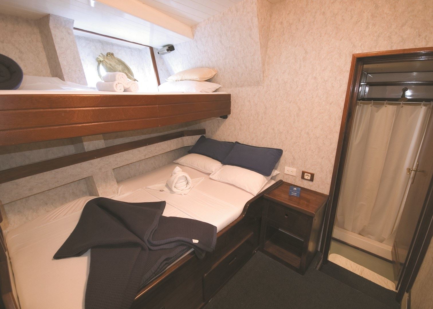 double cabin with ensuite.jpg