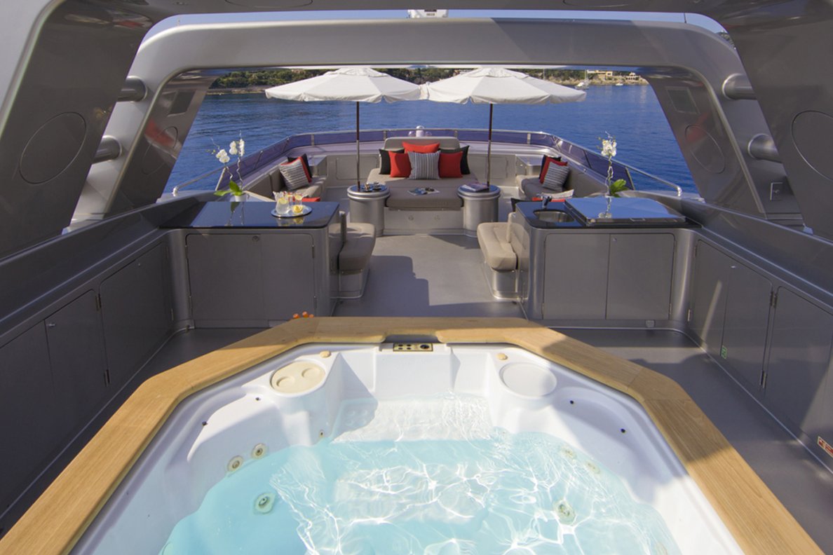 jacuzzi.jpg
